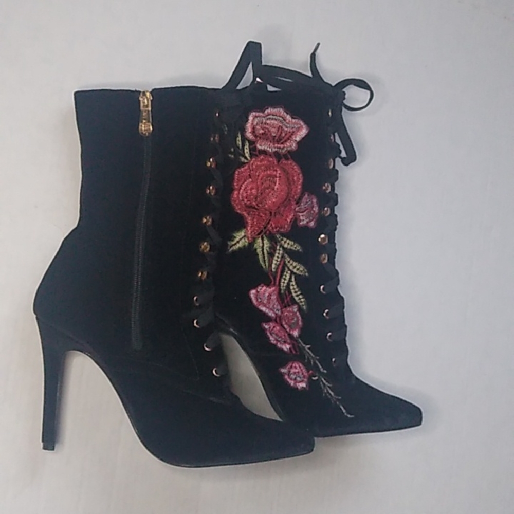 Cape Robbin Mini-108 Stiletto Heeled Velvet Floral Lace-Up Boots Size 7